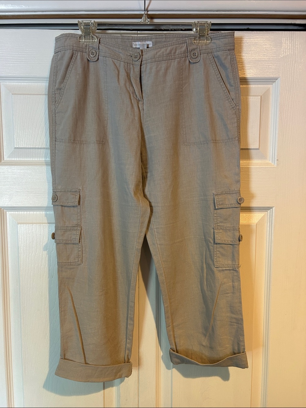 Women’s Gray Linen Cargo Capris - Lightweight Casual Pants